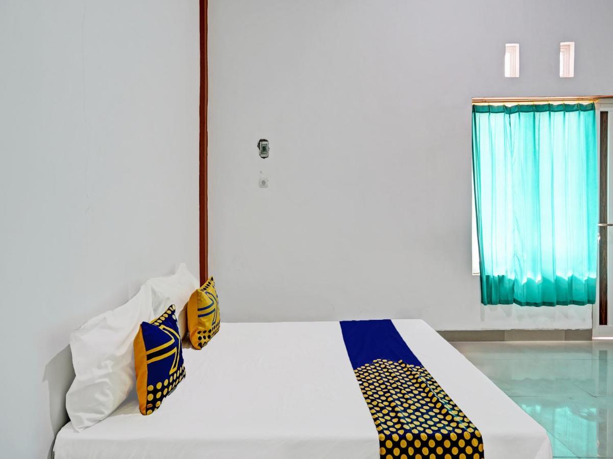 Oyo 92006 Kost Sejahtera Syariah Hotel Sidoarjo Exterior foto